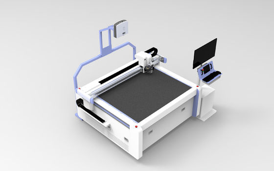 Buen precio Cortadora de tela inteligente IB1509 con área de corte de 1500 x 900 mm y precisión de posicionamiento de ±0,01 mm para el corte de patrones de calzado en línea