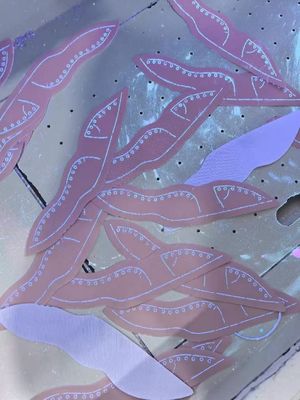 Máquina automática de dibujo de líneas de 220 V con área de trabajo de 1200 x 900 mm para marcar la parte superior del zapato