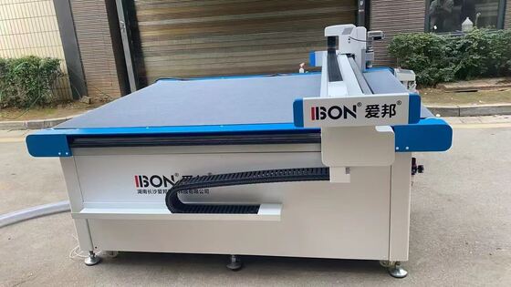 Buen precio Máquina de corte de cuero para asientos de automóviles Solución de corte CNC de alta precisión para interiores de automóviles en línea